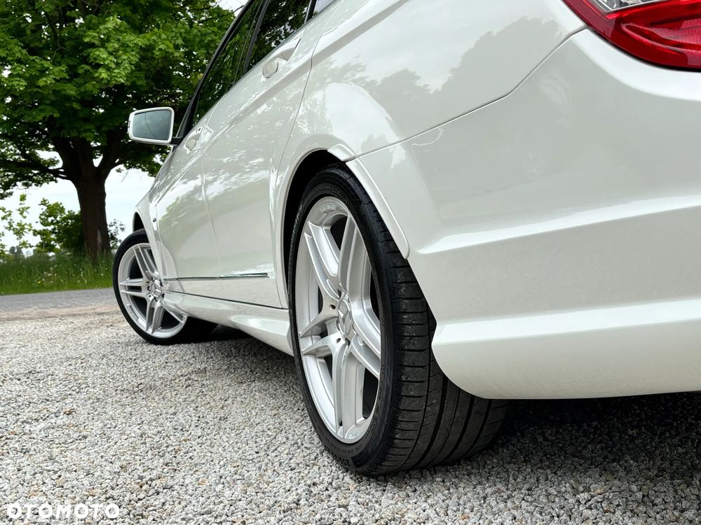 Mercedes-Benz Klasa C 200 Kompressor Avantgarde - 27