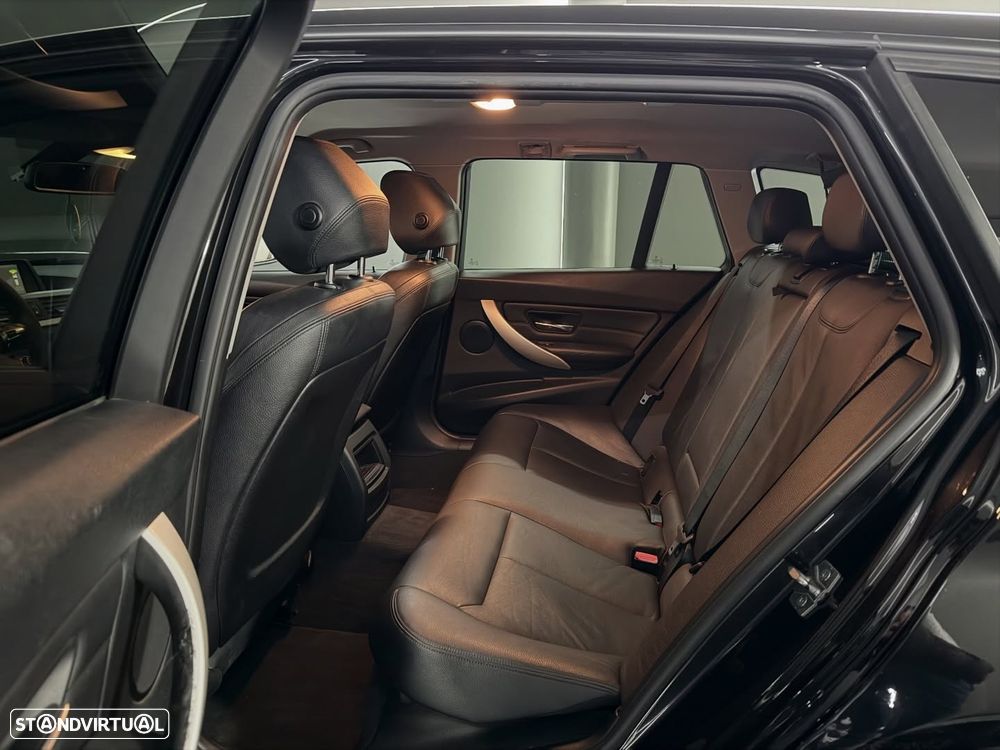 BMW 320 d Pack M - 11