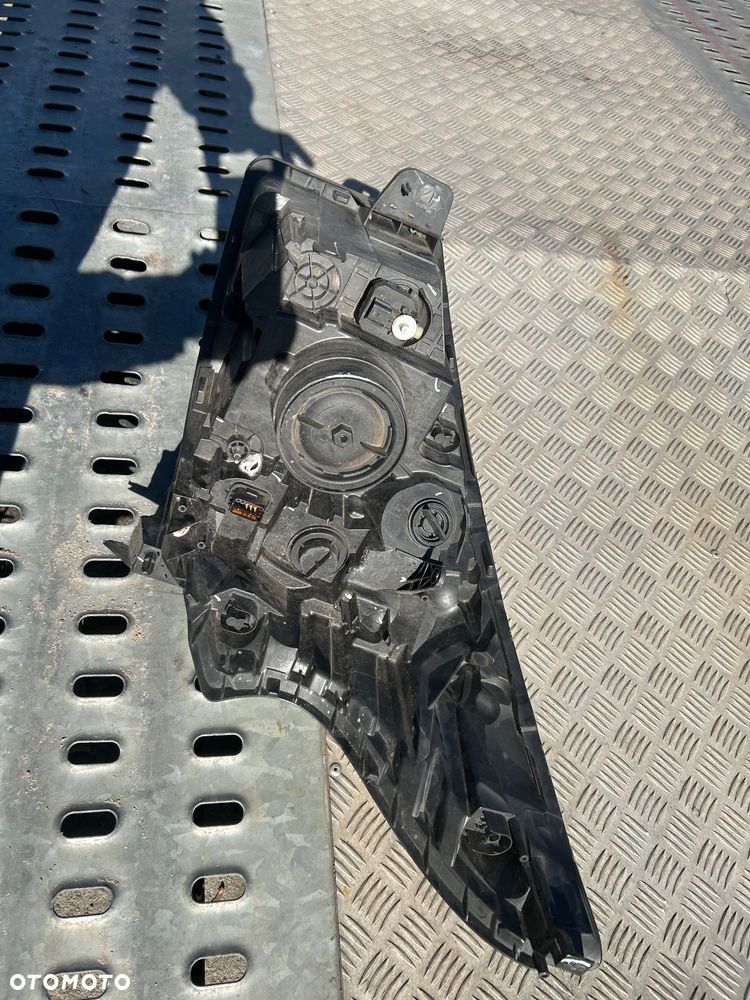 Lampa przód prawy Renault Trafic 3 260109424R - 4