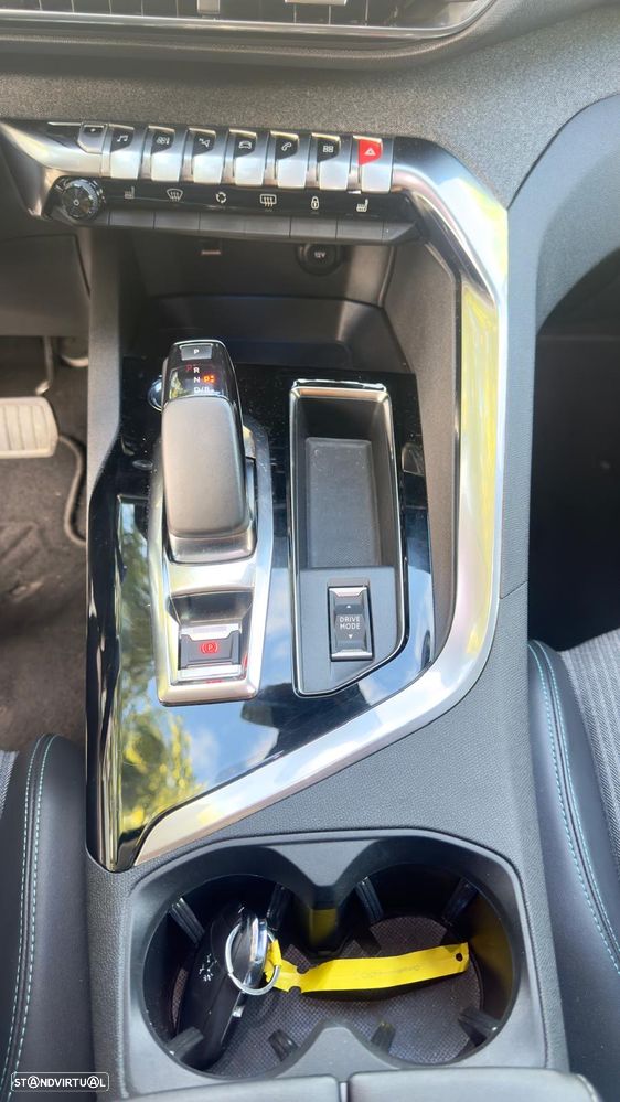 Peugeot 3008 Plug-In Hybrid 225 e-EAT8 Allure Pack - 15