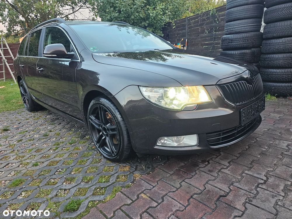 Skoda Superb 2.0 TDI Exclusive - 8