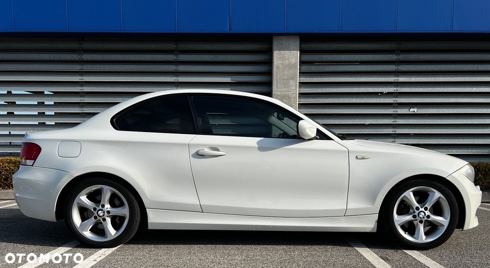 BMW Seria 1 2011 photo 4