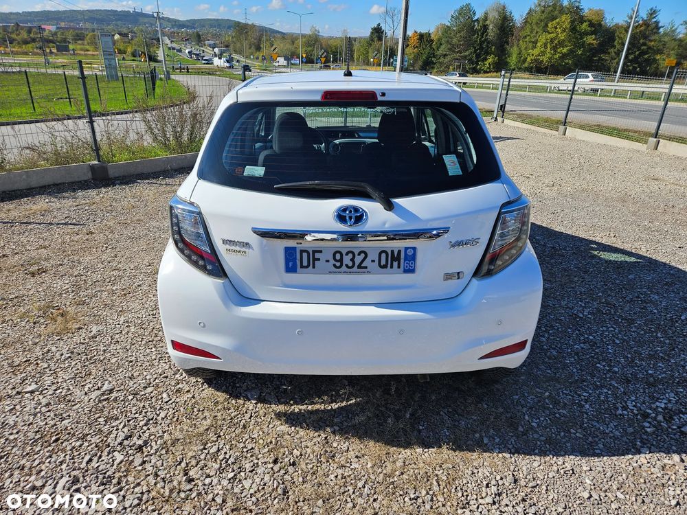 Toyota Yaris 2014 photo 4