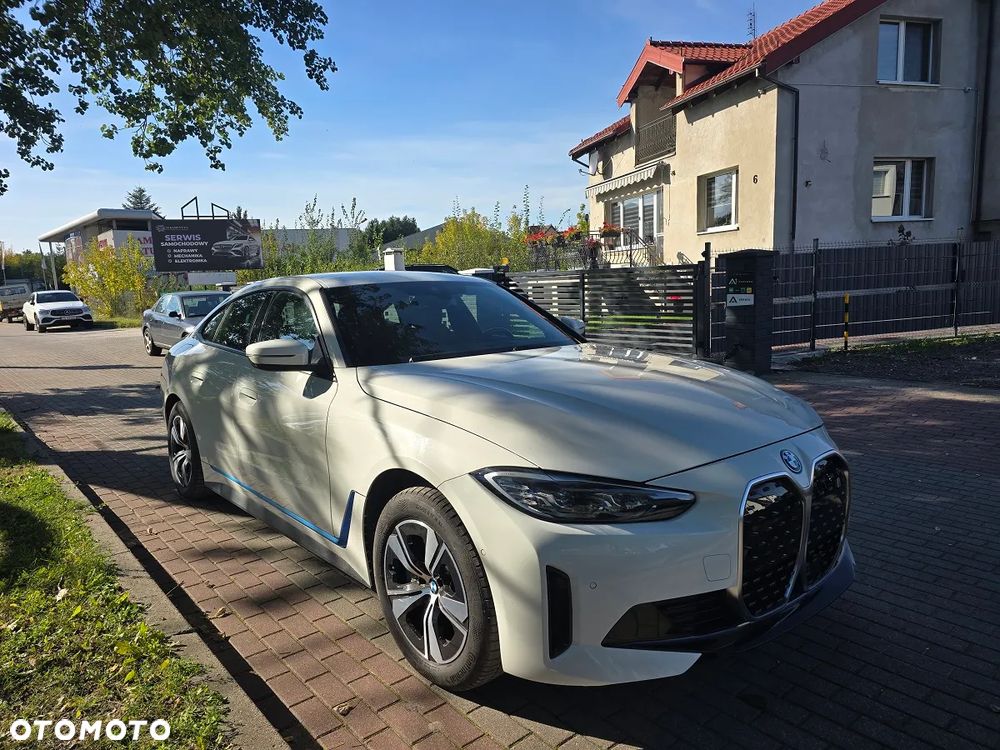 BMW i4 - 2