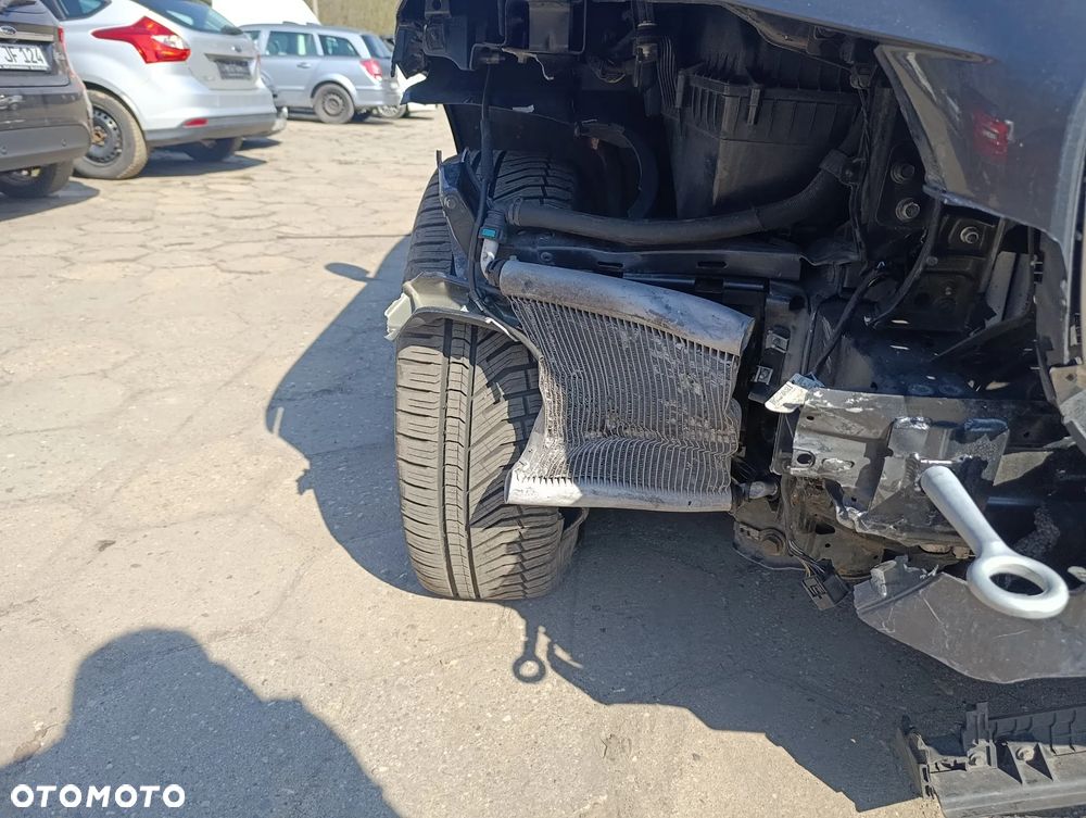 Jaguar F-Pace D300 AWD R-Dynamic SE - 9