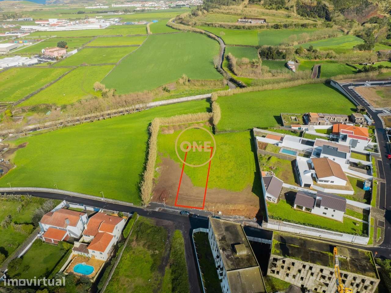 Terreno Urbano para Construção de Moradia Unifamiliar – Ribeira Grande - Grande imagem: 4/8