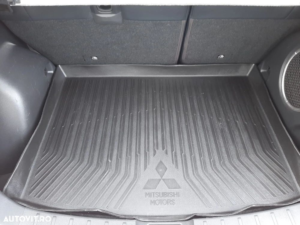 Mitsubishi Eclipse-Cross 1.5-litre 16-valve DOHC MIVEC 4X4 Instyle+ Aut. - 11