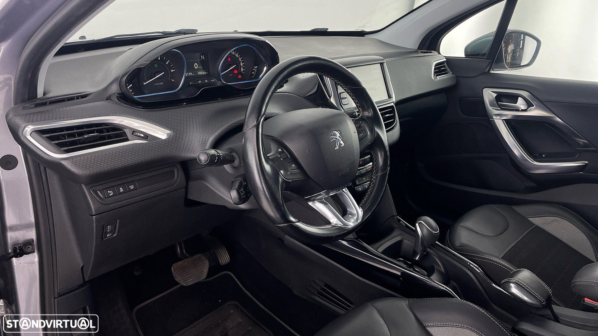 Peugeot 2008 1.2 PureTech Allure EAT6 - 19
