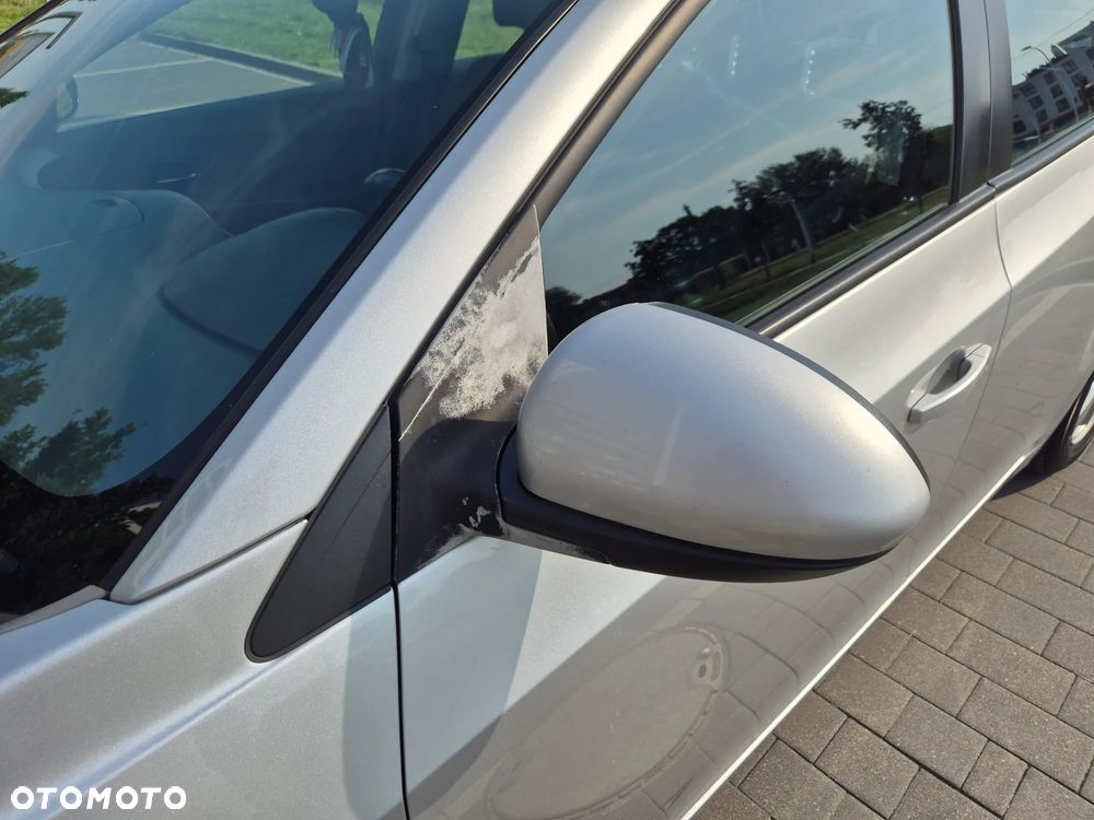 Chevrolet Cruze 1.8 LT - 25