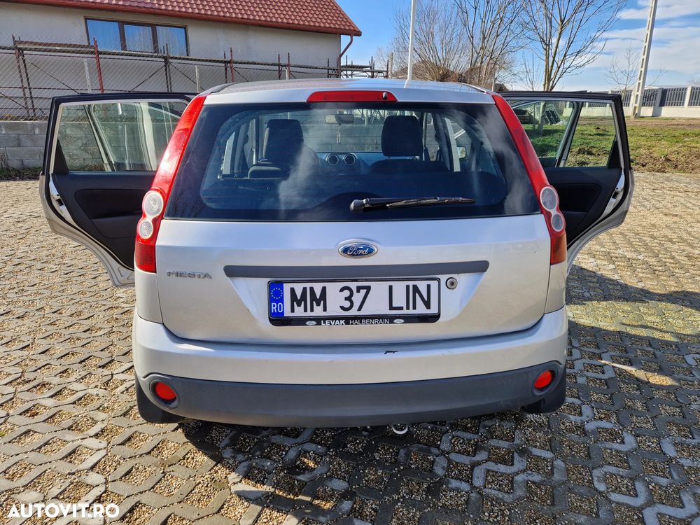 Ford Fiesta 1.25i Ambiente - 6