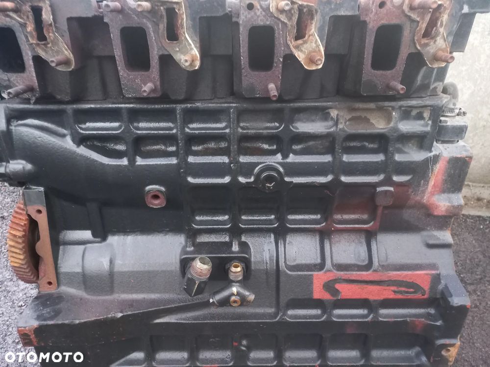 Wał,Blok,silnik same,lamborghini,hurlimann,1000.3 A,1000.4 WT10,1000.6 ATI,WTI3,A1,turbo,70779.0,001304890 2C,71150.0,07511100/30,TULEJA ,tłok,korbowód,kompletny silnik,głowica,woda,powietrze,koła rozrządu,wałek,miska,explorer,titran,antares,laser,3cylindry,4 cylindry,5 cylindrów,6cylindrów. - 15