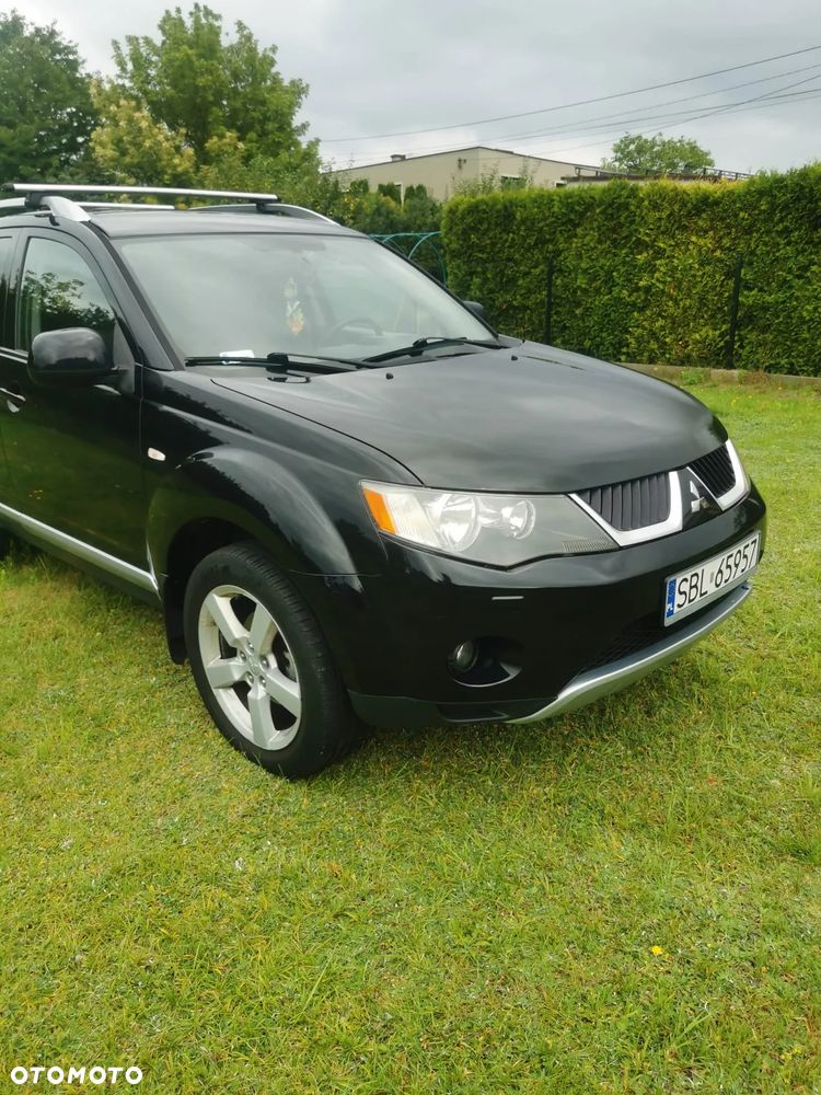 Mitsubishi Outlander 2.0 DID Instyle - 4