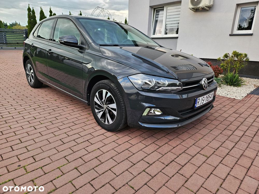 Volkswagen Polo - 1