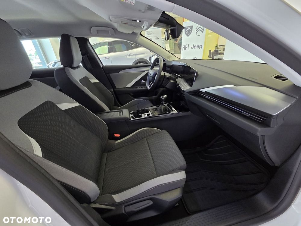 Opel Astra 1.2 T Edition S&S - 6