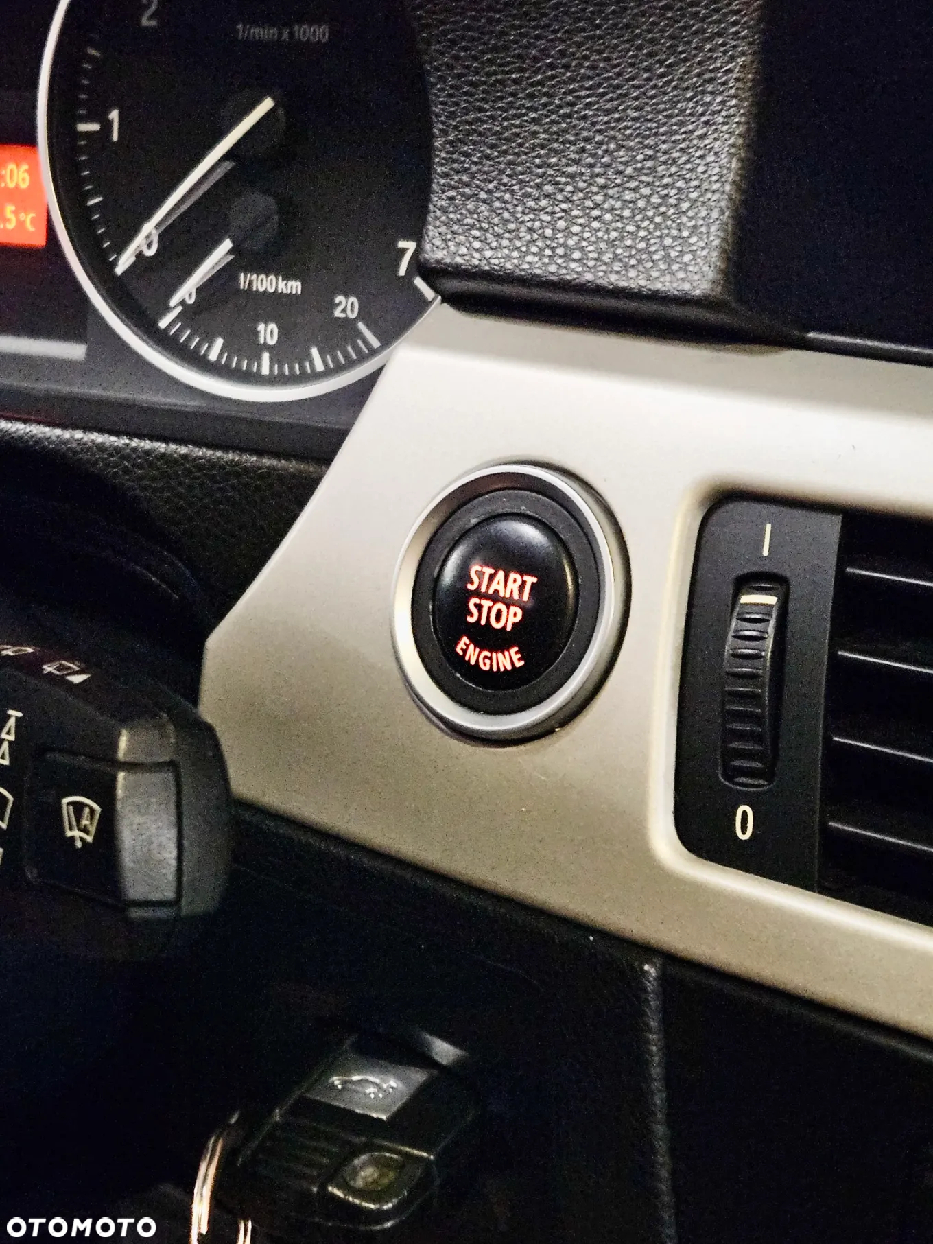 BMW Seria 3 318i - 23