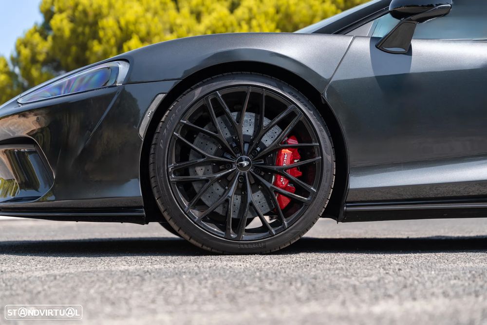 McLaren GT - 9