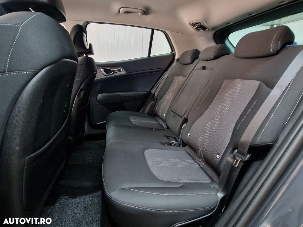 Kia Sportage 1.6 DSL MHEV 7DCT HP 4x2 Style - 26