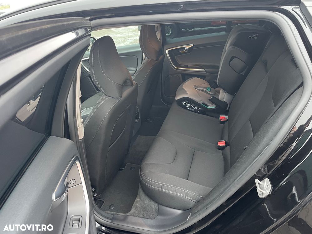 Volvo V60 D2 Kinetic - 13