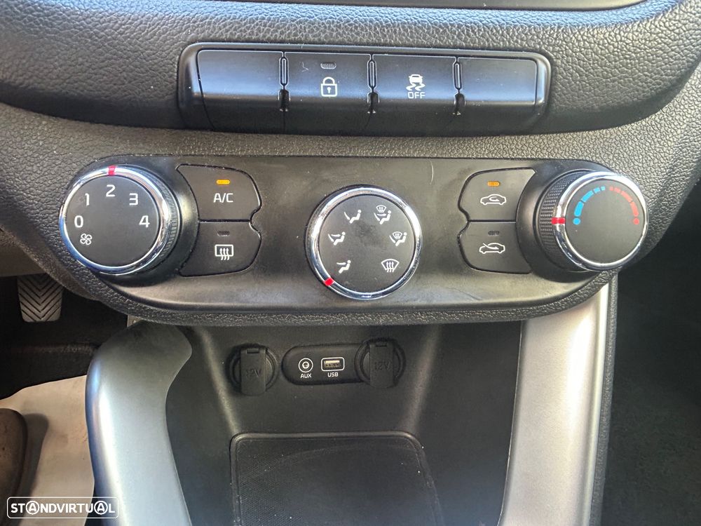 Kia Ceed - 26