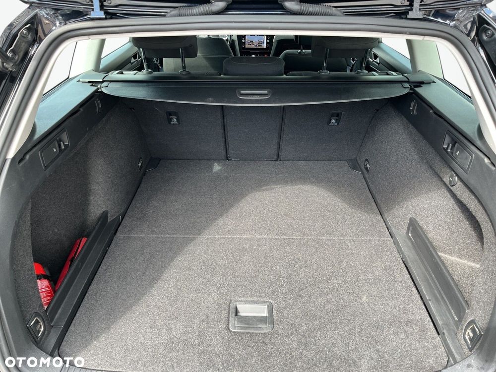 Volkswagen Passat Variant - 18