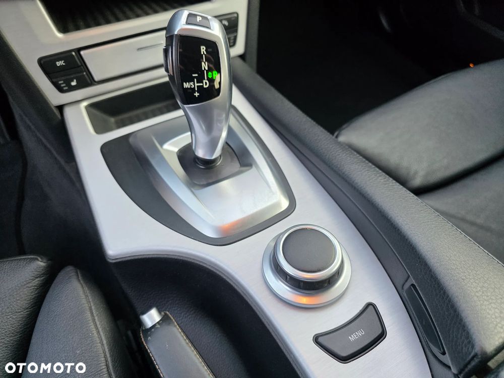 BMW Seria 5 525xi Edition Exclusive - 18