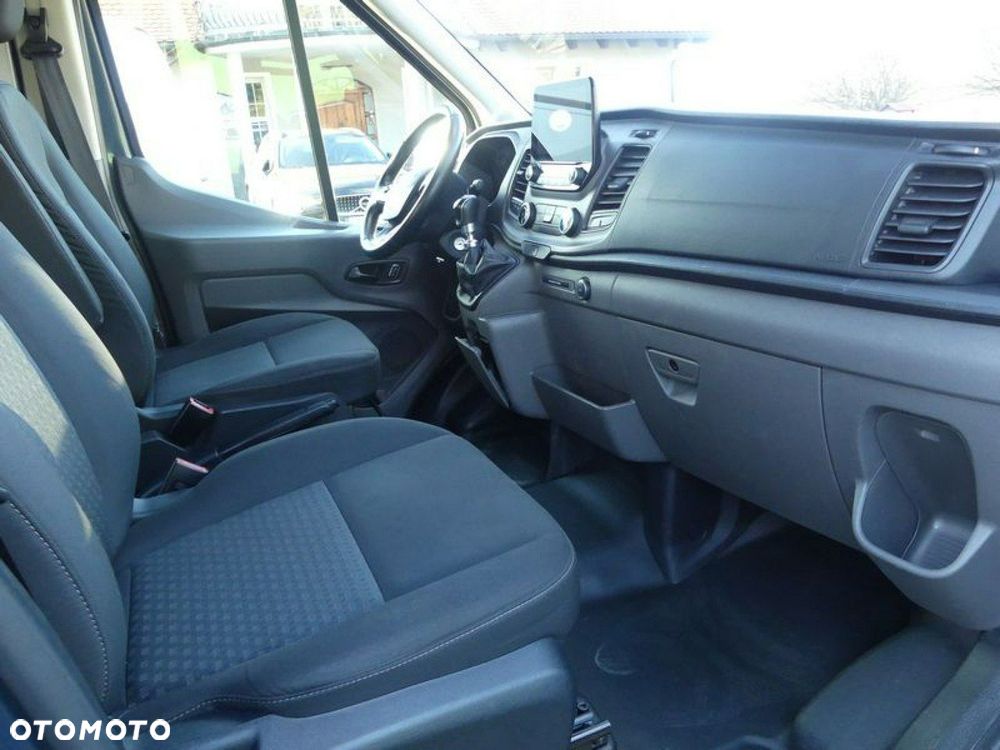 Ford Transit - 11