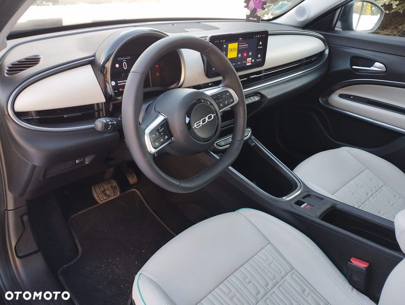 Fiat 600 HYBRID La Prima - 16