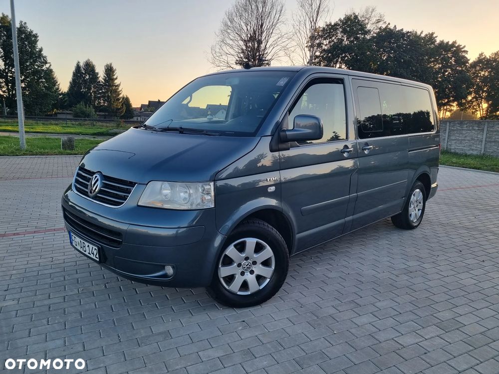 Volkswagen Multivan 2005 photo 2