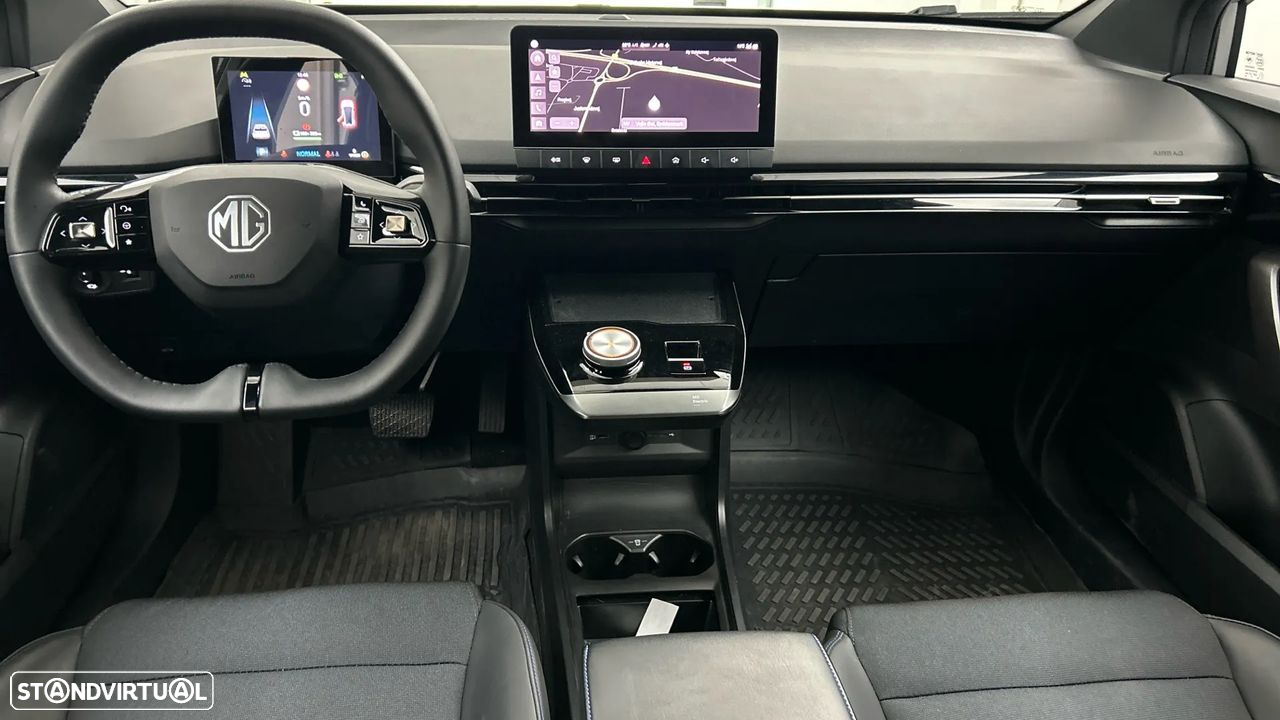 MG MG4 64 kWh Luxury - 3