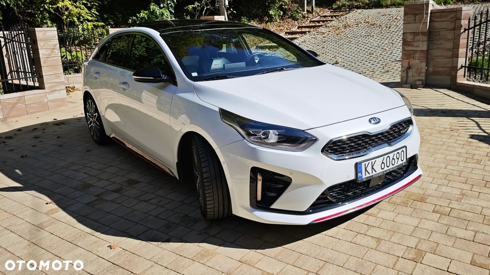 Kia ProCeed 1.6 T-GDI GT DCT - 17