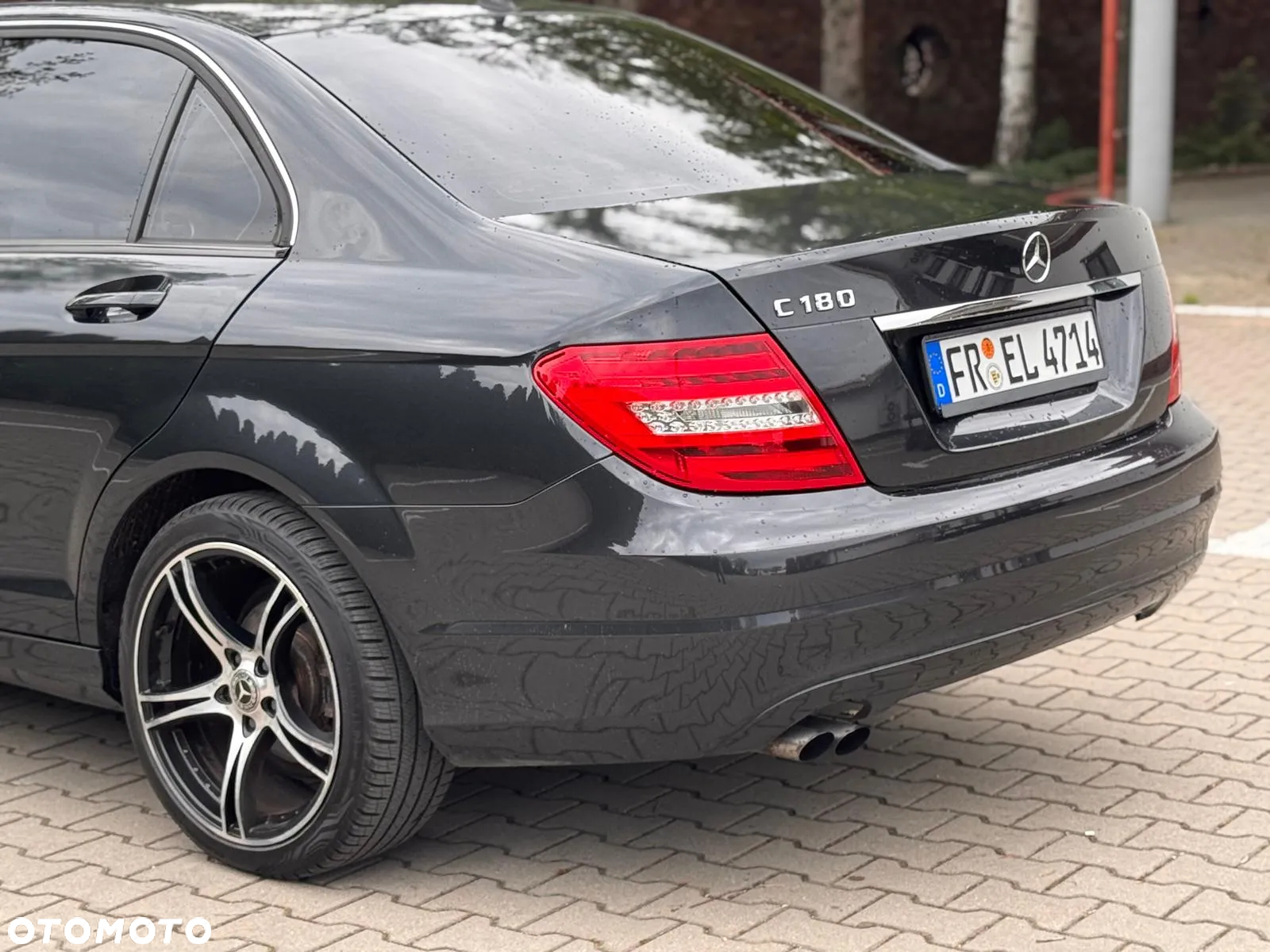 Mercedes-Benz Klasa C 180 CGI BlueEFFICIENCY - 19