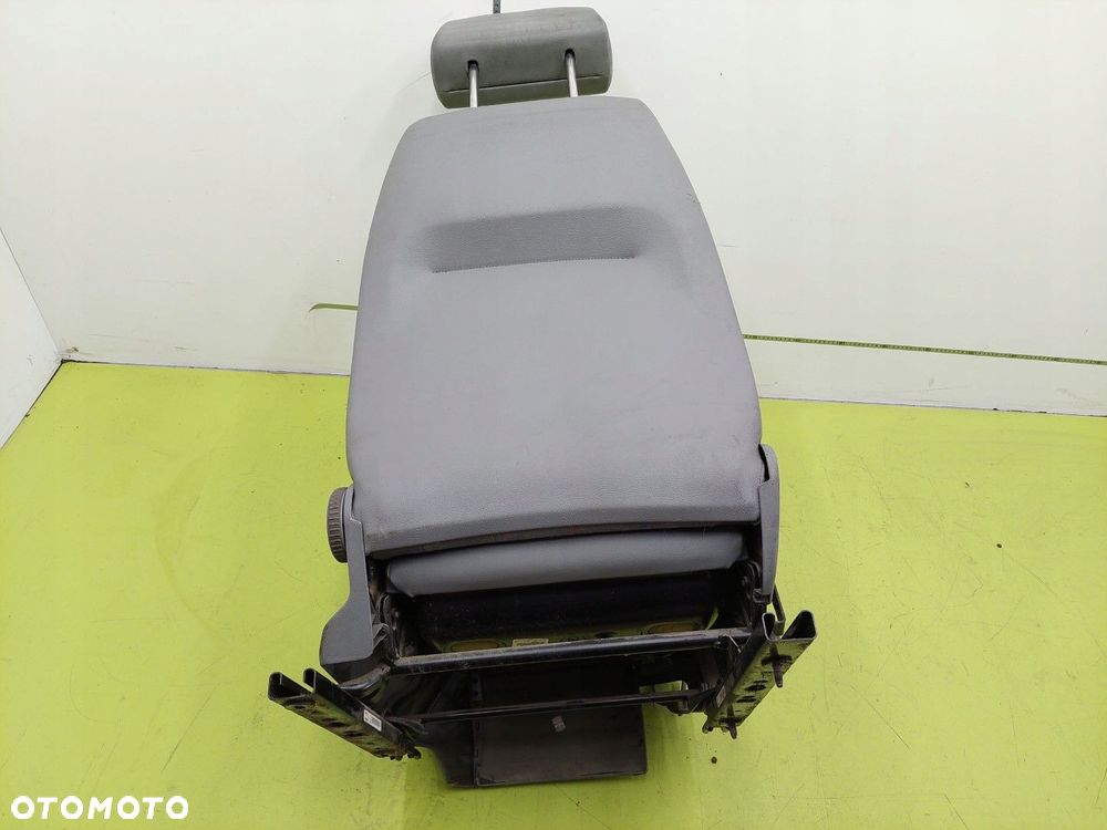 Fotel Przedni lewy VW Caddy III 2004-2010 6Q4881105CF ORYGINAŁ - 2