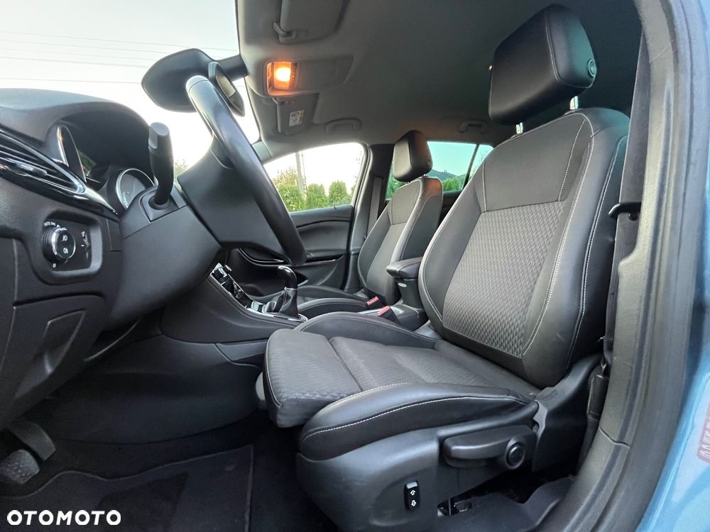 Opel Astra 1.4 Turbo Start/Stop Business - 9