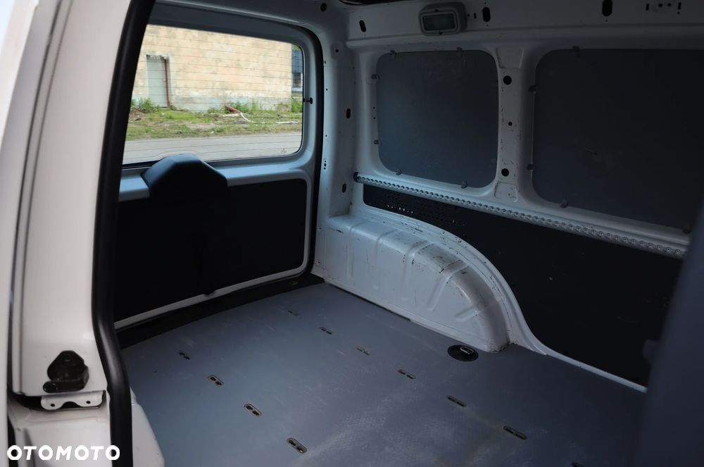 Volkswagen Caddy - 24