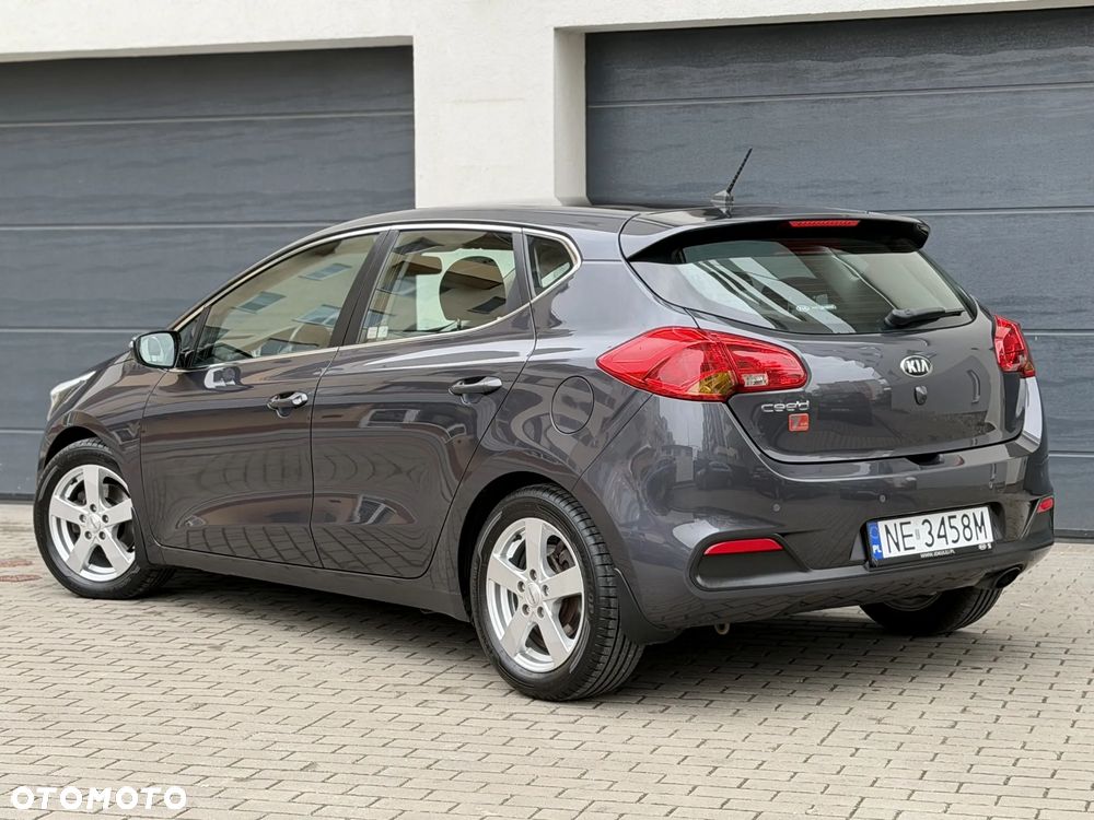 Kia Ceed - 26
