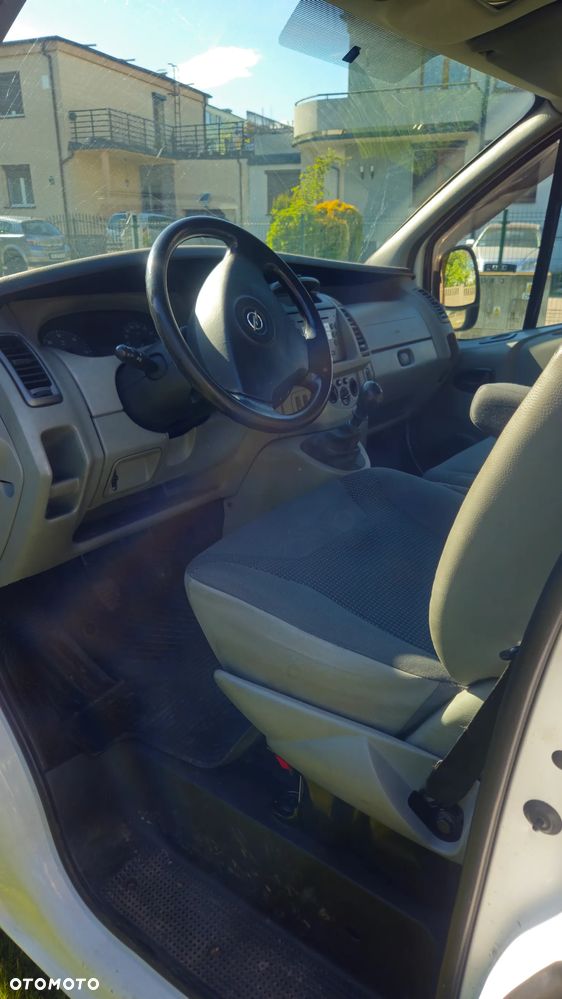 Opel Vivaro - 16