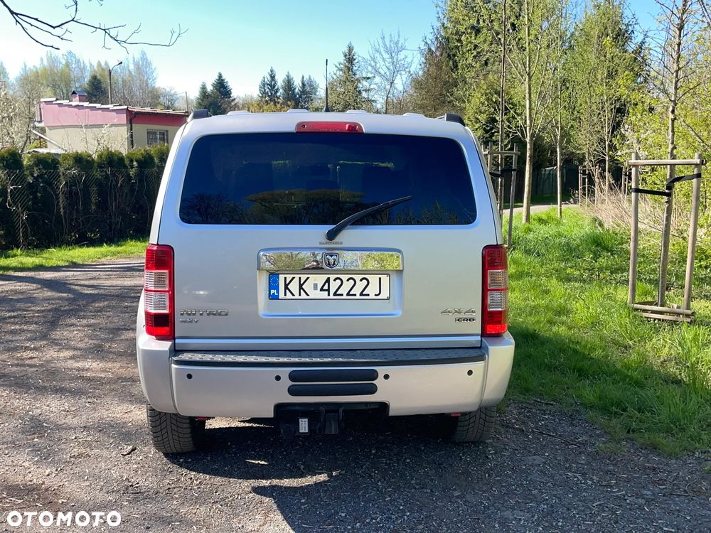 Dodge Nitro 2.8 CRD SXT - 4