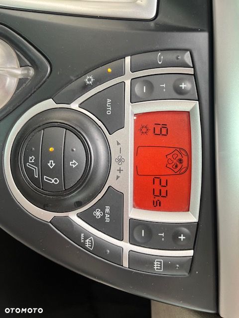 Peugeot 807 140 Automatik Premium - 30