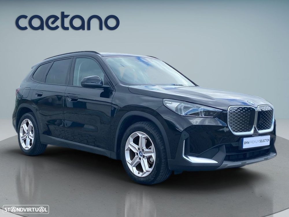 BMW iX1 eDrive20 - 22