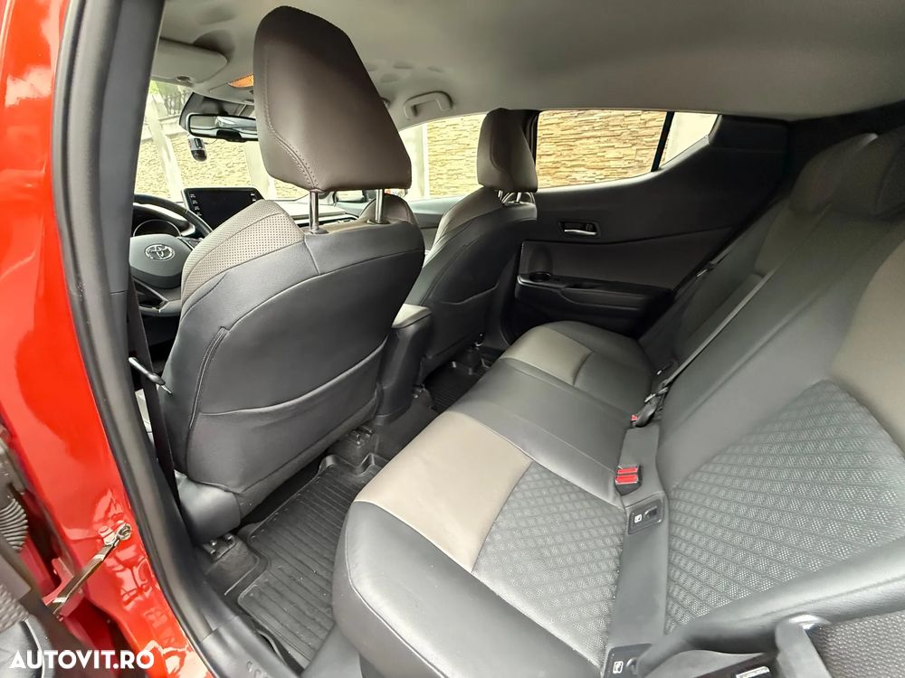 Toyota C-HR 2.0 HSD 184 CP 4x2 CVT C-lassy bi-tone - 8