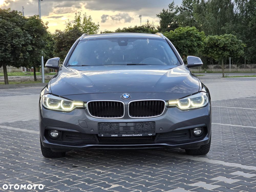 BMW Seria 3 320d Luxury Line sport - 2