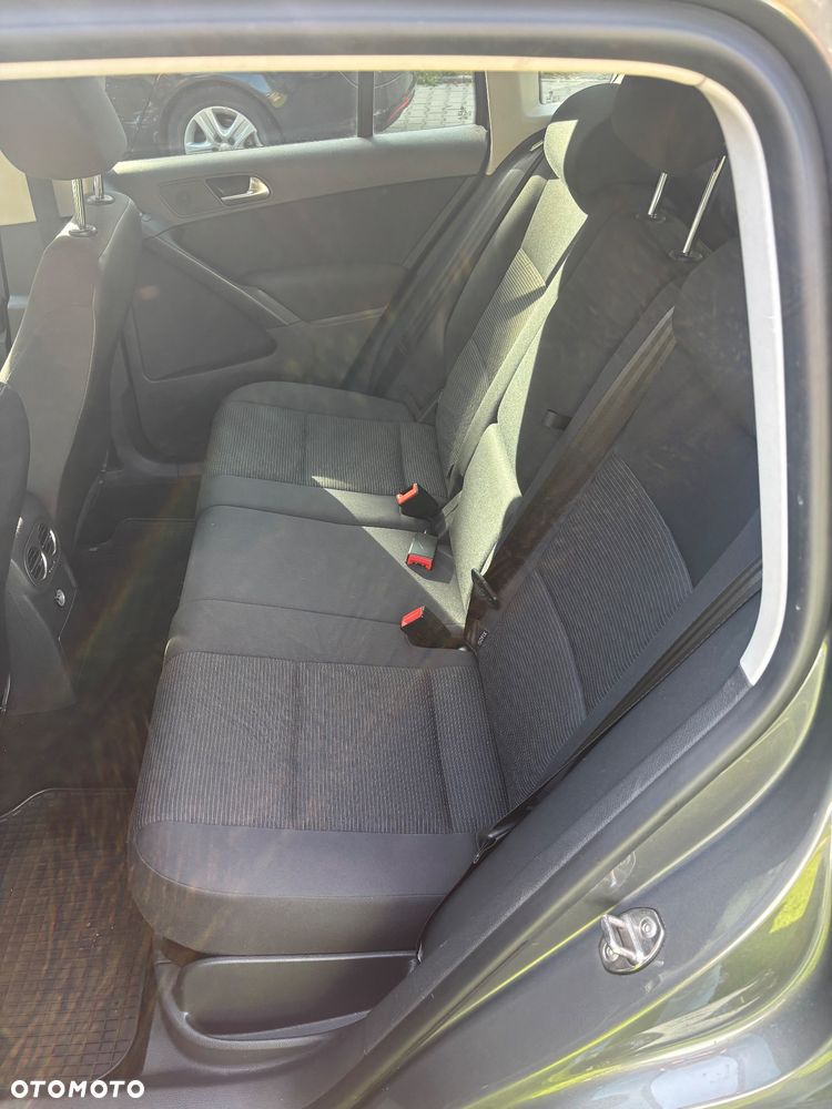 Volkswagen Tiguan - 19