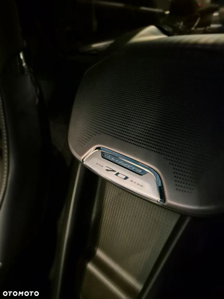 Chevrolet Corvette - 11