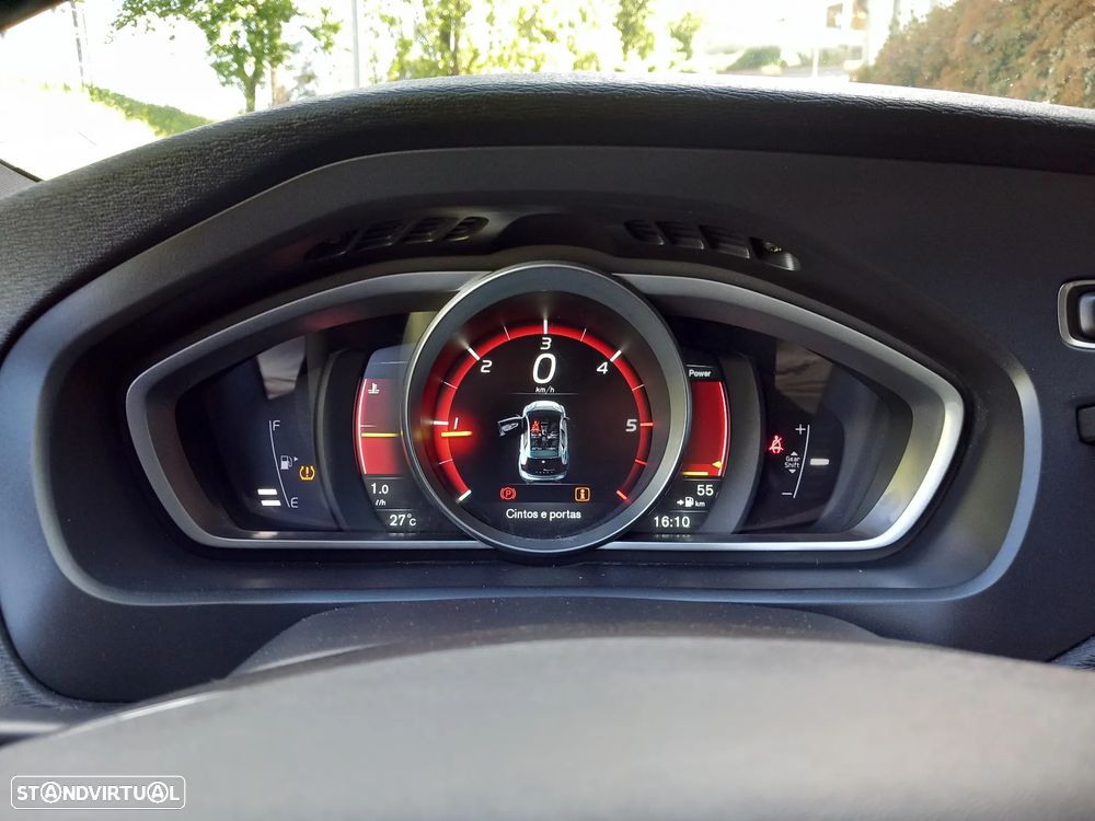 Volvo V40 D2 R Design - 14