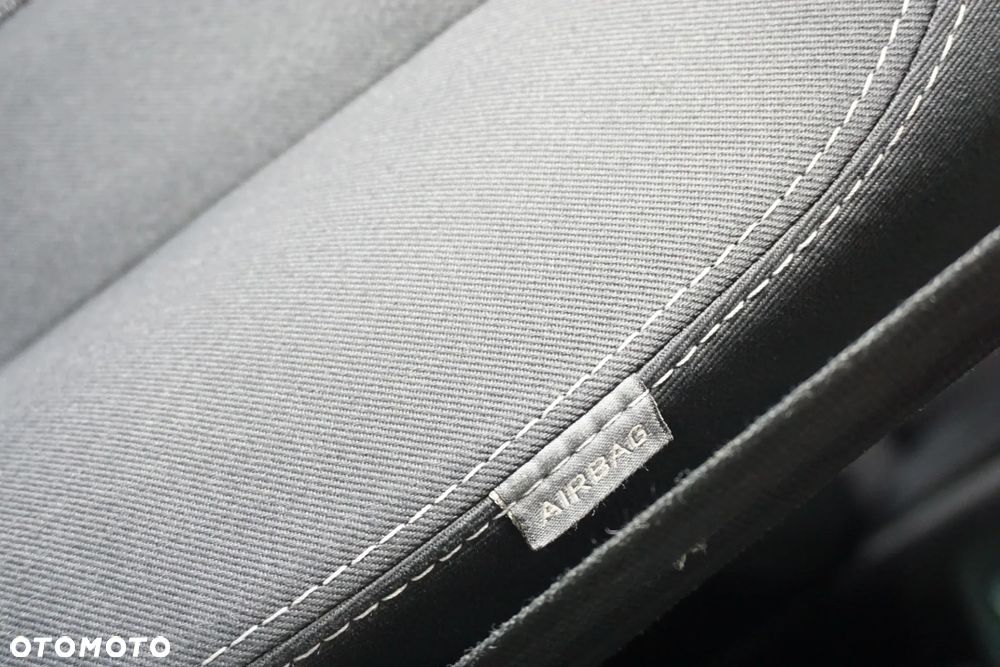 Renault Megane TCe 130 Night and Day - 25