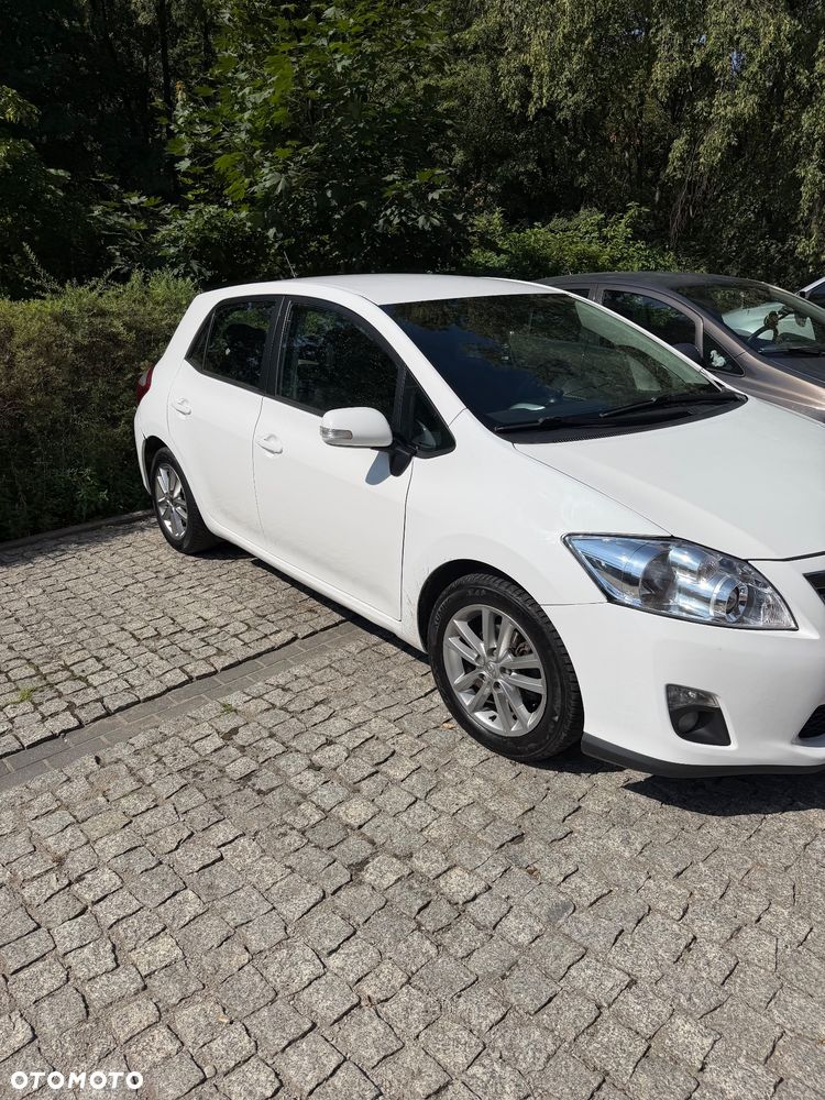 Toyota Auris 1.8 HSD Luna - 2