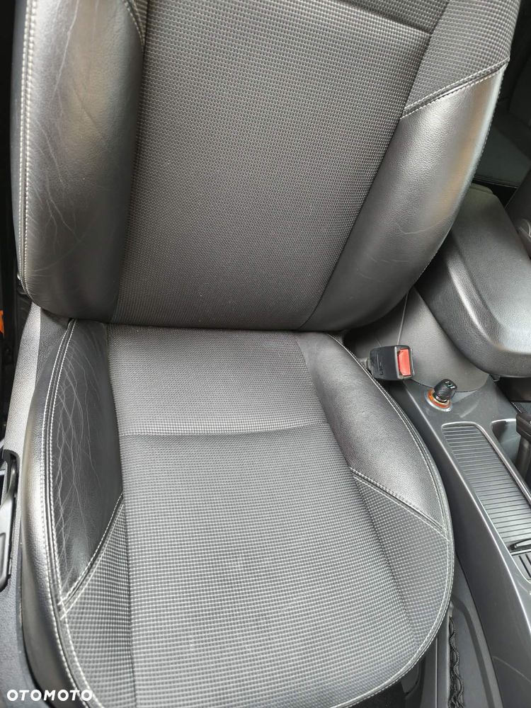 Ford C-MAX - 12