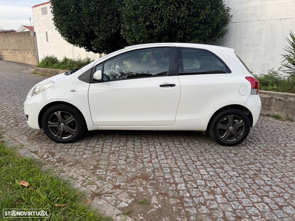 Toyota Yaris 1.4 D-4D Cool - 2