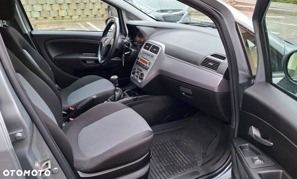 Fiat Grande Punto Actual 1.4 8V Estiva Blue&Me Euro5 - 6