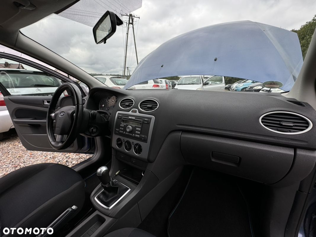 Ford Focus Turnier 1.6 16V Style+ - 16